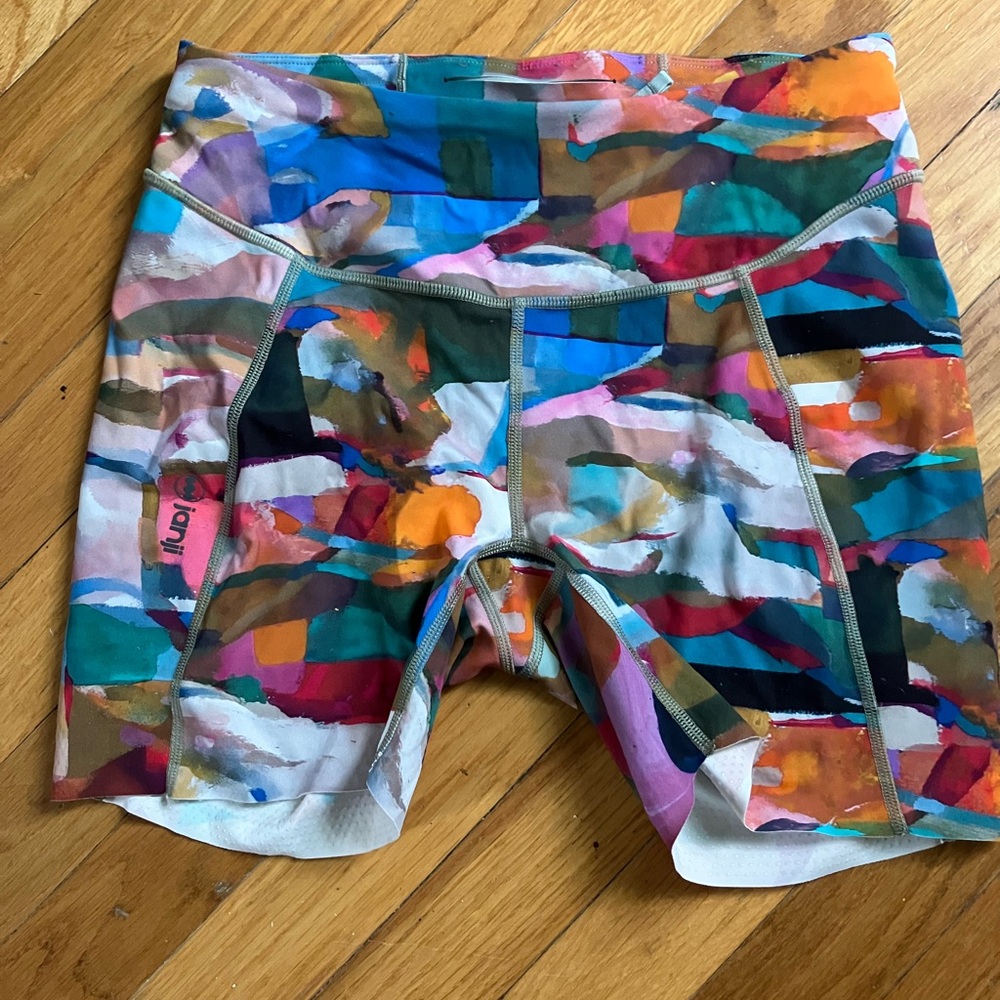Janji 5 in pace short